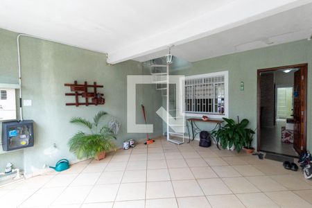 Casa à venda com 100m², 2 quartos e 2 vagas Casa à venda com 100m², 2 quartos e 2 vagasGaragem