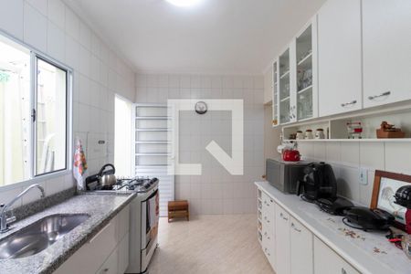 Casa à venda com 100m², 2 quartos e 2 vagas Casa à venda com 100m², 2 quartos e 2 vagasCozinha