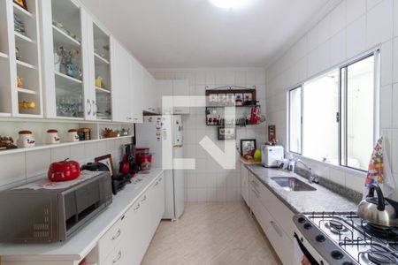 Casa à venda com 100m², 2 quartos e 2 vagas Casa à venda com 100m², 2 quartos e 2 vagasCozinha