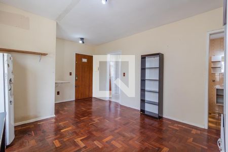 Sala/Dormitório de kitnet/studio para alugar com 1 quarto, 30m² em Coronel Aparicio Borges, Porto Alegre