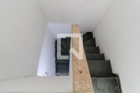 Escada de casa de condomínio à venda com 2 quartos, 50m² em Jardim Guanabara, Belo Horizonte