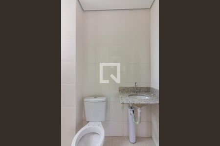 Banheiro de apartamento à venda com 2 quartos, 46m² em Piratininga, Osasco