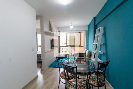 Sala de apartamento para alugar com 1 quarto, 33m² em Centro, Curitiba