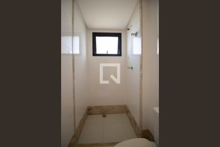 Apartamento para alugar com 150m², 3 quartos e 2 vagas Apartamento para alugar com 150m², 3 quartos e 2 vagasBanheiro da suíte 2