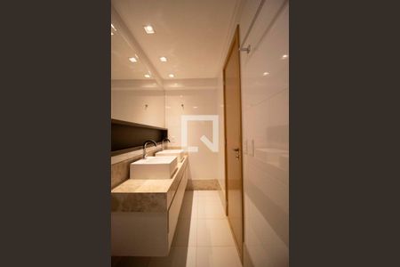 Apartamento para alugar com 150m², 3 quartos e 2 vagas Apartamento para alugar com 150m², 3 quartos e 2 vagasBanheiro da suíte 3