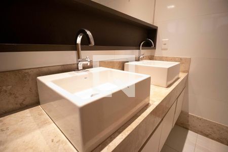 Apartamento para alugar com 150m², 3 quartos e 2 vagas Apartamento para alugar com 150m², 3 quartos e 2 vagasBanheiro da suíte 3