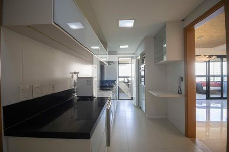 Apartamento para alugar com 150m², 3 quartos e 2 vagas Apartamento para alugar com 150m², 3 quartos e 2 vagasCozinha