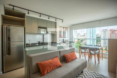 Sala / Cozinha de apartamento para alugar com 1 quarto, 40m² em Indianópolis, São Paulo