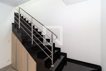 Escada de casa para alugar com 3 quartos, 130m² em Chácara Santo Antônio (zona Leste), São Paulo