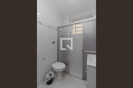 Banheiro  de apartamento à venda com 2 quartos, 70m² em Auxiliadora, Porto Alegre