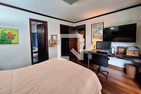 Casa de condomínio à venda com 210m², 3 quartos e 2 vagas Casa de condomínio à venda com 210m², 3 quartos e 2 vagasSuite