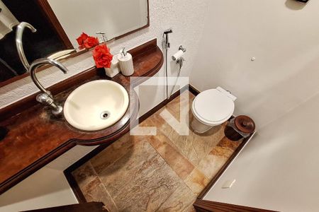 Casa de condomínio à venda com 210m², 3 quartos e 2 vagas Casa de condomínio à venda com 210m², 3 quartos e 2 vagasLavabo