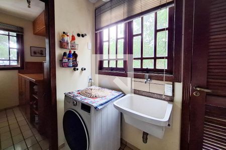 Casa de condomínio à venda com 210m², 3 quartos e 2 vagas Casa de condomínio à venda com 210m², 3 quartos e 2 vagasÁrea de Serviço