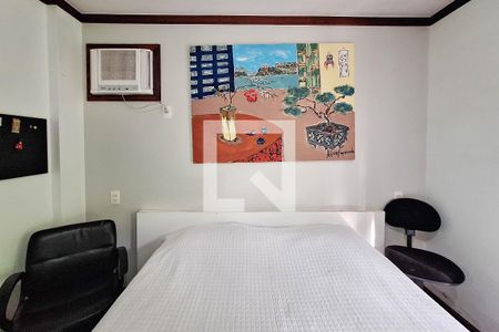 Casa de condomínio à venda com 210m², 3 quartos e 2 vagas Casa de condomínio à venda com 210m², 3 quartos e 2 vagasQuarto 2