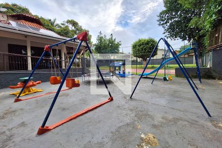 Casa de condomínio à venda com 210m², 3 quartos e 2 vagas Casa de condomínio à venda com 210m², 3 quartos e 2 vagasÁrea comum - Playground