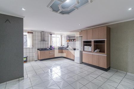 Cozinha e área de serviço de casa para alugar com 2 quartos, 150m² em Vila da Oportunidade, Carapicuíba