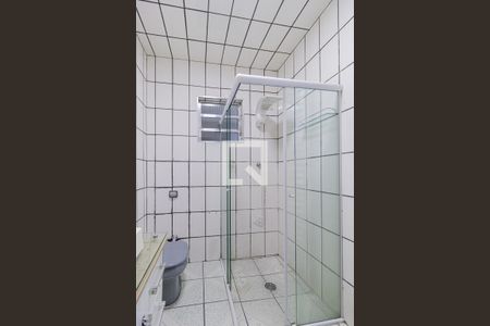 Banheiro de casa para alugar com 2 quartos, 150m² em Vila da Oportunidade, Carapicuíba