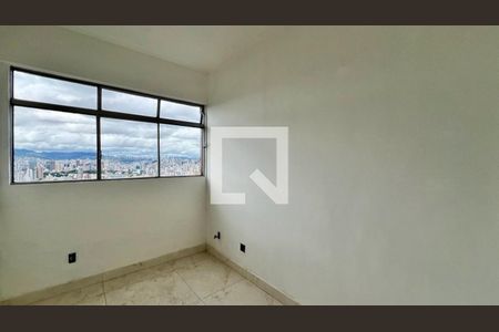 Quarto 1 de apartamento para alugar com 3 quartos, 75m² em Carlos Prates, Belo Horizonte