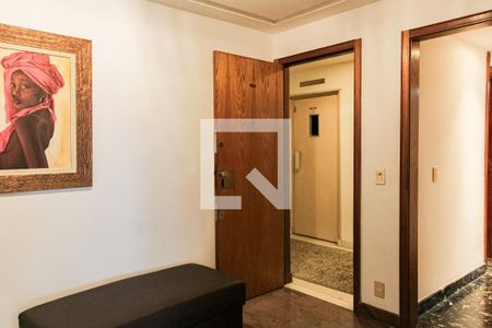 Apartamento à venda com 397m², 4 quartos e 2 vagasHall social