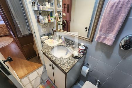 Banheiro da Suíte 1 de apartamento para alugar com 2 quartos, 70m² em Botafogo, Rio de Janeiro