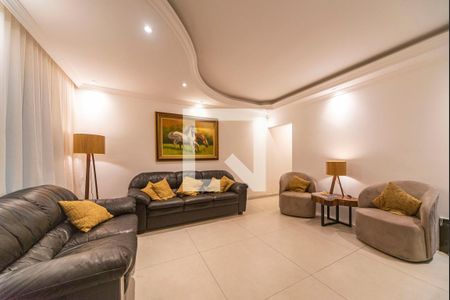 Casa para alugar com 320m², 5 quartos e 2 vagasSala