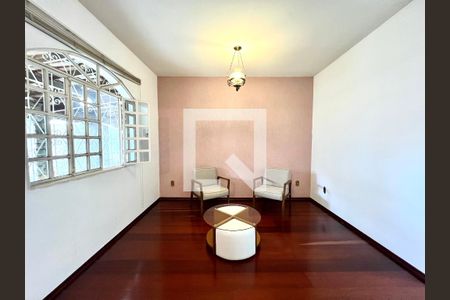Sala  de casa à venda com 4 quartos, 265m² em Fonte Grande, Contagem