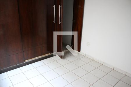 Quarto de casa para alugar com 3 quartos, 300m² em Vila Novo Horizonte, Goiânia