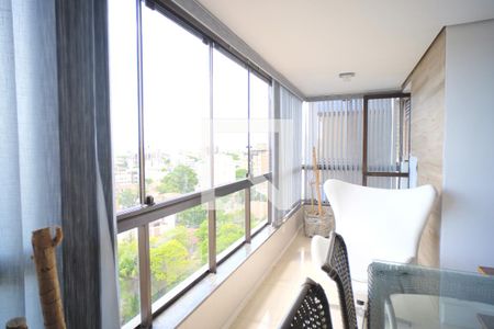Varanda de apartamento à venda com 2 quartos, 155m² em Higienópolis, Porto Alegre