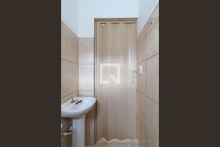 Banheiro de casa para alugar com 1 quarto, 35m² em Jardim Jaú (zona Leste), São Paulo