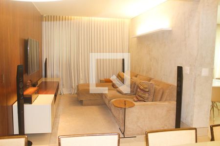 Apartamento à venda com 156m², 4 quartos e 4 vagasSala de TV