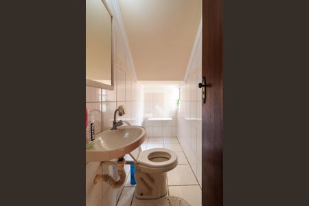 Lavabo de casa para alugar com 3 quartos, 160m² em Parque Assunção, Taboão da Serra