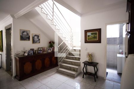 Sala 1 de casa à venda com 8 quartos, 570m² em Bandeirantes (pampulha), Belo Horizonte