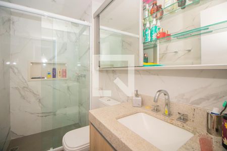 Banheiro de kitnet/studio para alugar com 1 quarto, 28m² em Petrópolis, Porto Alegre