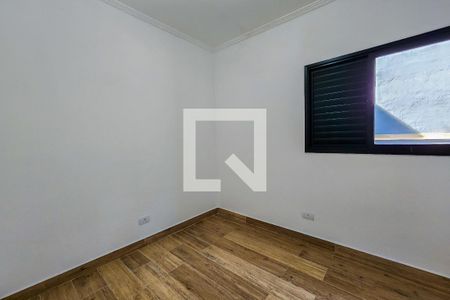 Quarto 2 de casa para alugar com 2 quartos, 70m² em Jardim Calux, São Bernardo do Campo