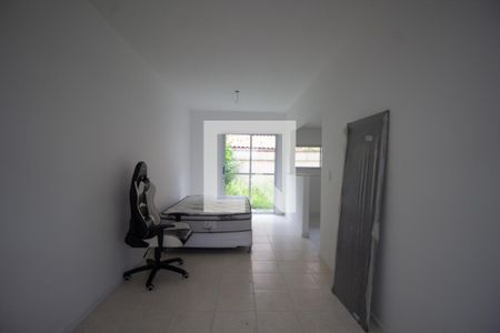 Sala de casa de condomínio à venda com 3 quartos, 83m² em Vargem Pequena, Rio de Janeiro
