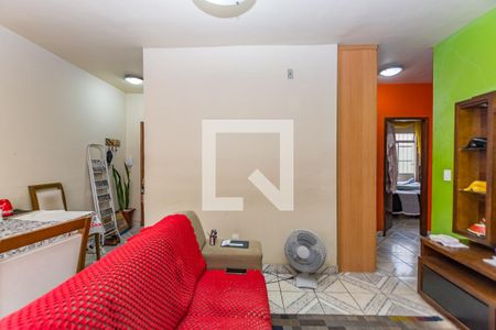Sala de apartamento à venda com 2 quartos, 70m² em João Pinheiro, Belo Horizonte