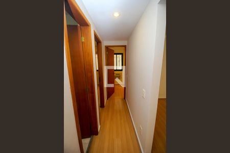 Corredor de apartamento para alugar com 3 quartos, 92m² em Humaitá, Rio de Janeiro