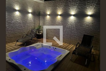 Apartamento à venda com 237m², 3 quartos e 3 vagas Apartamento à venda com 237m², 3 quartos e 3 vagasCobertura