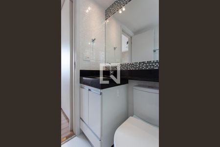 Apartamento à venda com 237m², 3 quartos e 3 vagas Apartamento à venda com 237m², 3 quartos e 3 vagasBanheiro da Suíte