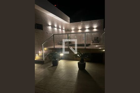 Apartamento à venda com 237m², 3 quartos e 3 vagas Apartamento à venda com 237m², 3 quartos e 3 vagasCobertura