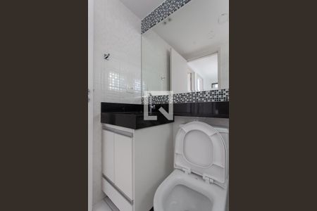 Apartamento à venda com 237m², 3 quartos e 3 vagas Apartamento à venda com 237m², 3 quartos e 3 vagasBanheiro Social