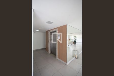 Apartamento à venda com 237m², 3 quartos e 3 vagas Apartamento à venda com 237m², 3 quartos e 3 vagasÁrea comum