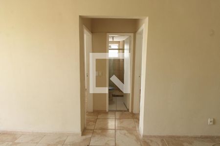 Corredor de apartamento para alugar com 2 quartos, 65m² em Irajá, Rio de Janeiro