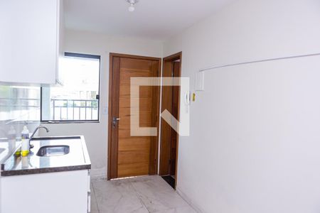 Sala e cozinha de apartamento para alugar com 2 quartos, 40m² em Vila Marieta, São Paulo