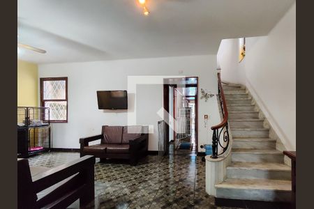 Sala de casa para alugar com 4 quartos, 385m² em Grajaú, Rio de Janeiro
