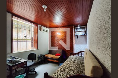 Quarto 1 de casa para alugar com 4 quartos, 385m² em Grajaú, Rio de Janeiro