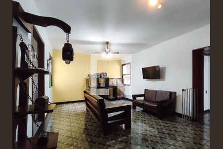 Sala de casa para alugar com 4 quartos, 385m² em Grajaú, Rio de Janeiro