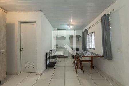 Sala/Cozinha de casa para alugar com 1 quarto, 34m² em Cidade Monções, São Paulo