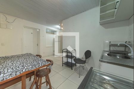 Sala/Cozinha de casa para alugar com 1 quarto, 34m² em Cidade Monções, São Paulo