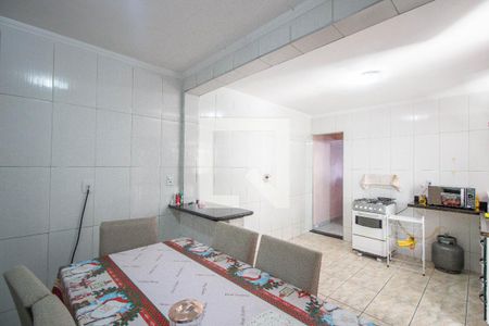 Cozinha  de casa à venda com 3 quartos, 195m² em Conjunto Residencial José Bonifácio, São Paulo